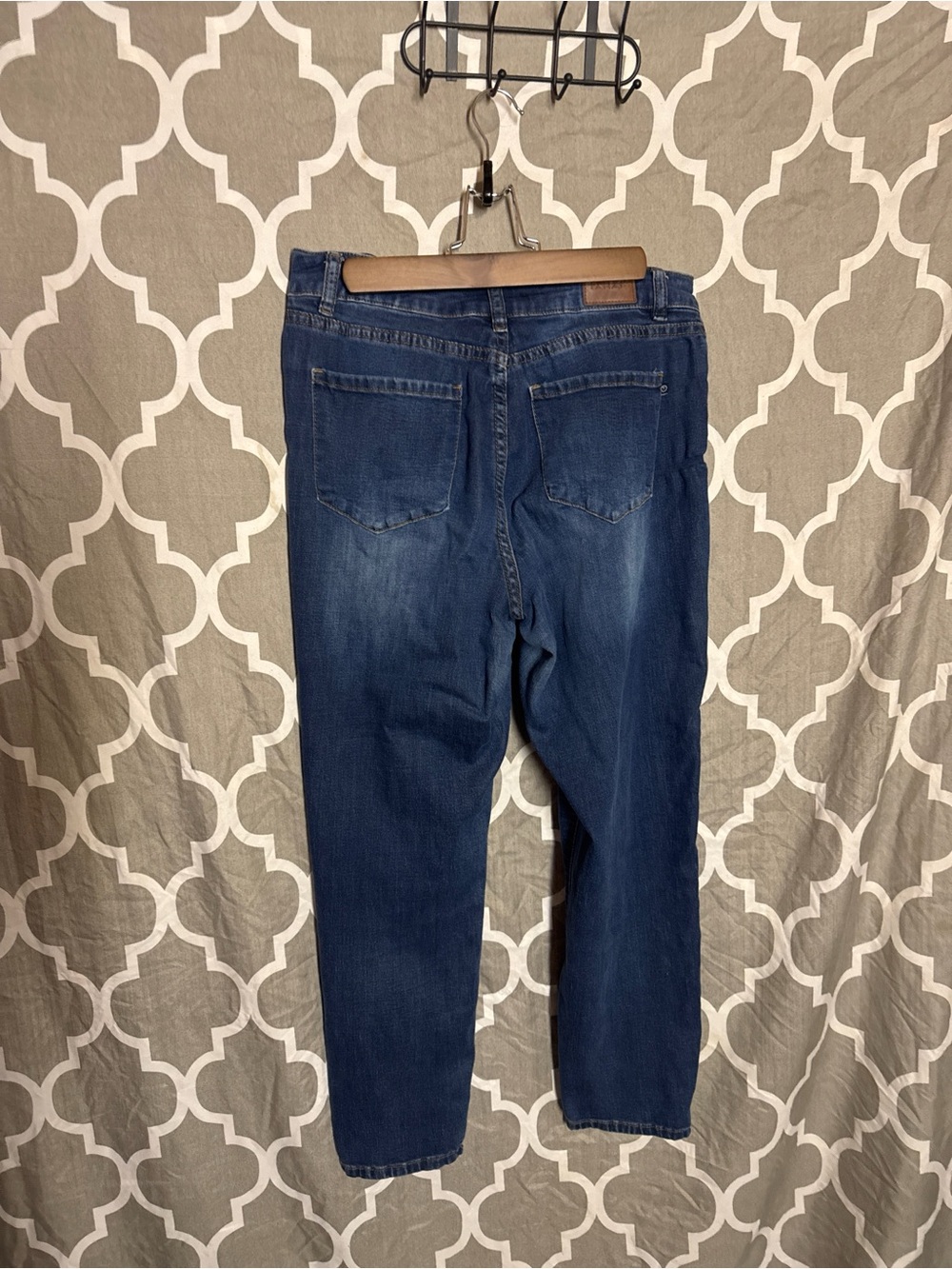 Tahari Ella High-Rise Skinny Jeans Medium Wash Size 10/30 - Picture 4 of 5